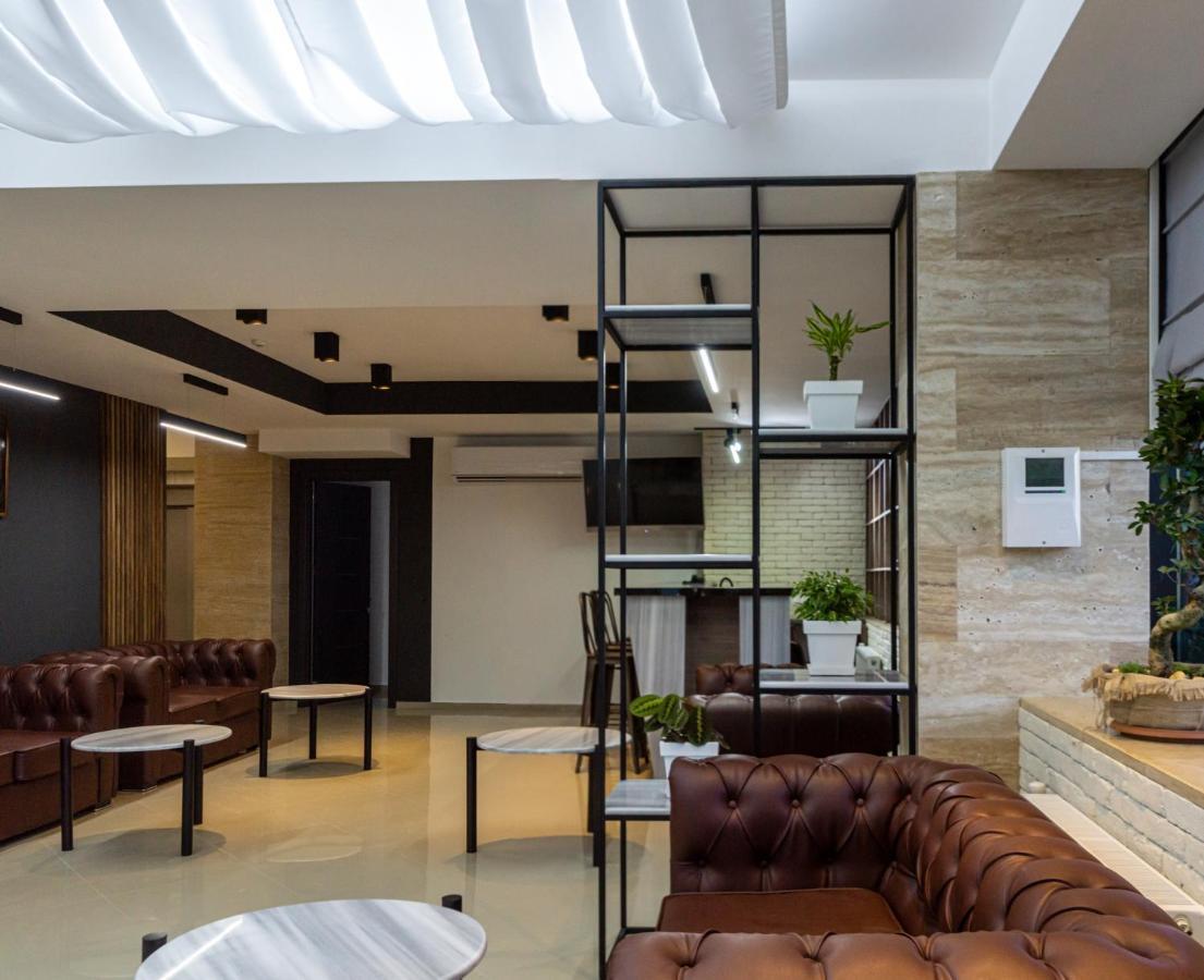 Bg Palace Hotel 第比利斯 外观 照片