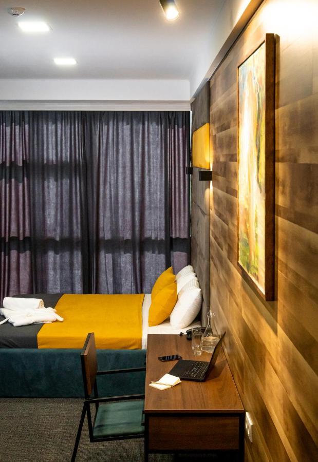 Bg Palace Hotel 第比利斯 外观 照片