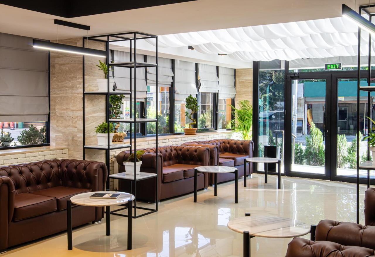 Bg Palace Hotel 第比利斯 外观 照片